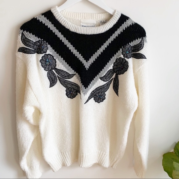 Vintage Graphic Black White Sweater Promptu Beaded M - Picture 2 of 12